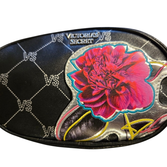 Victoria’s Secret Flower Fanny Pack Strap Belt Bag NWOT - Picture 4 of 6